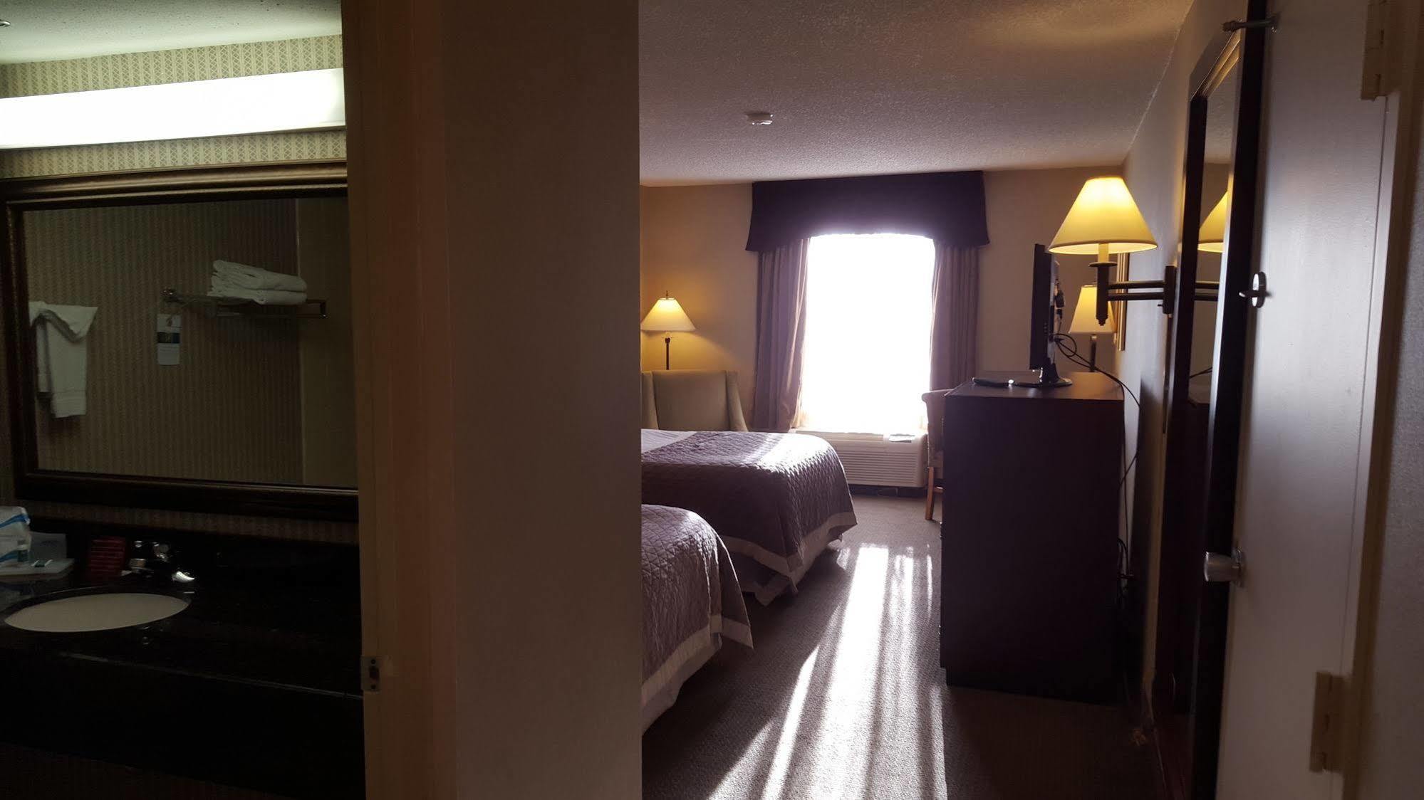Ramada Plaza By Wyndham Atlanta Airport Hotel College Park Екстериор снимка