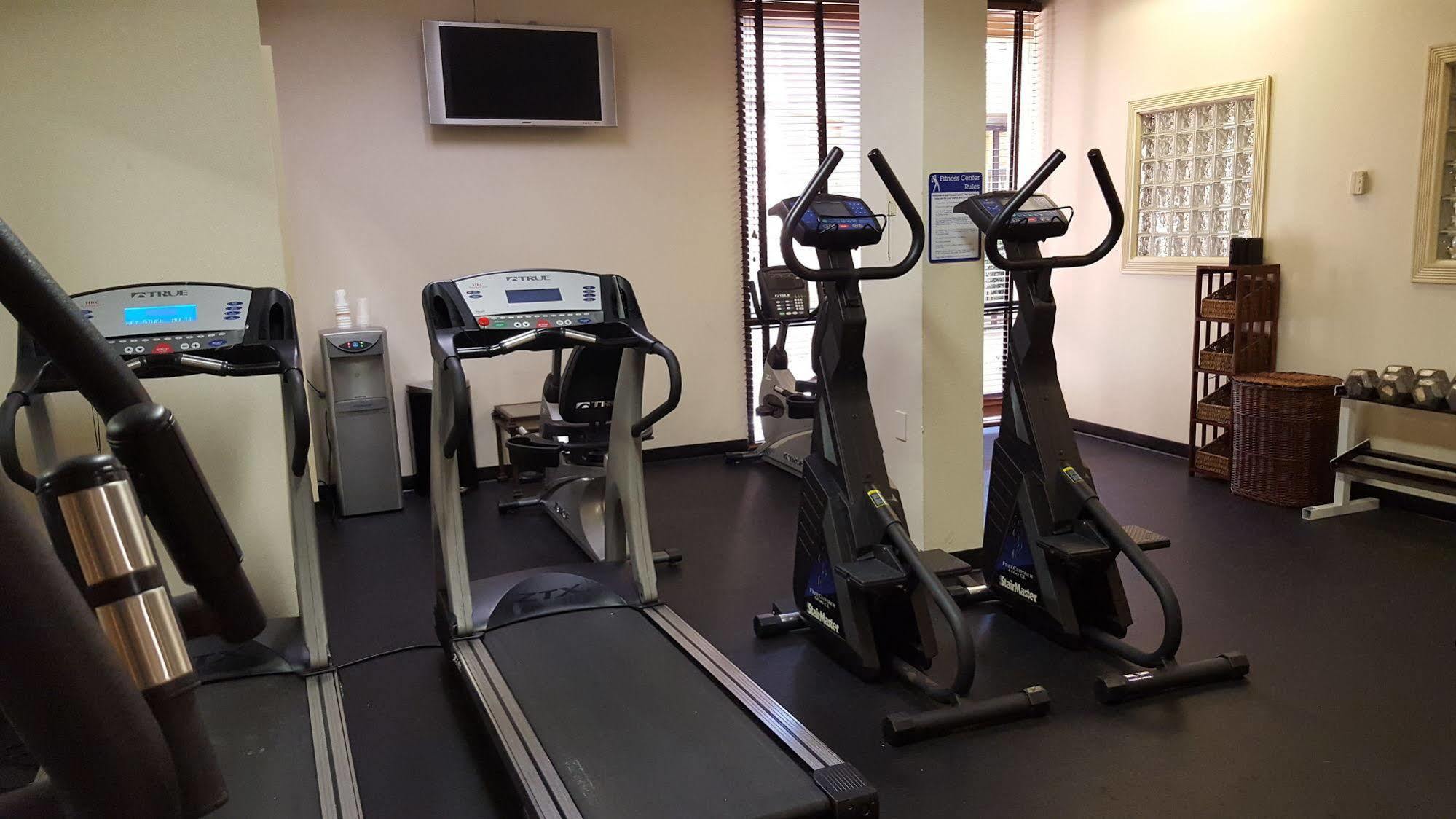 Ramada Plaza By Wyndham Atlanta Airport Hotel College Park Екстериор снимка